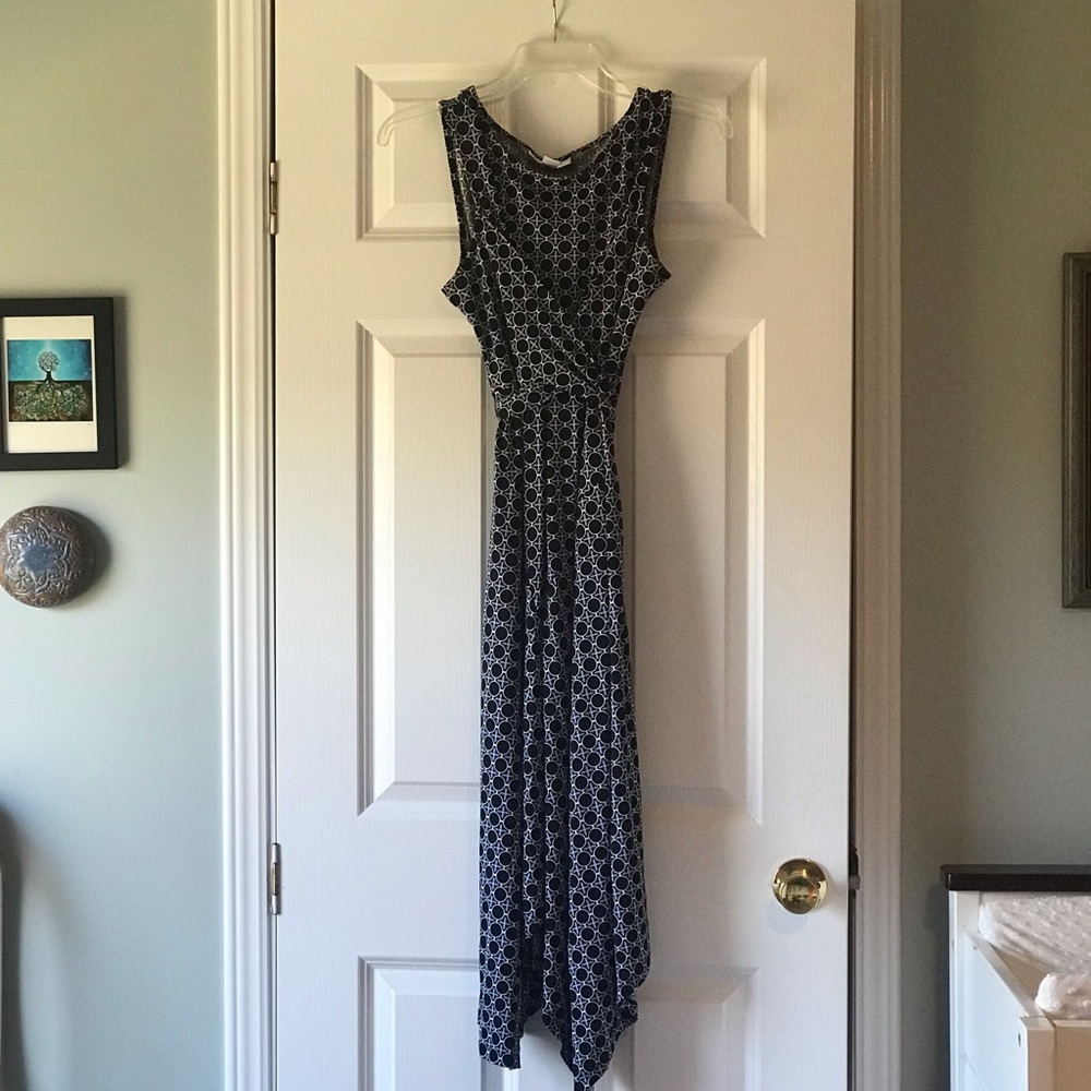 Motherhood maternity dress, mid-length, tie back and criss cross front design.